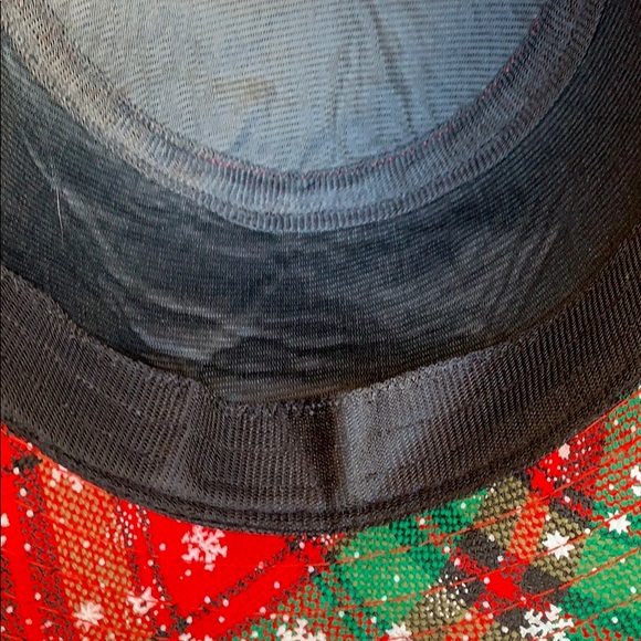 Christmas Hat - Picture 7 of 8